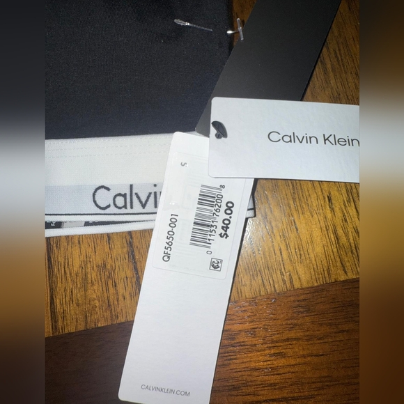 NWT CLAVIN KLEIN CALVIN KLEIN 2 WAY STRAPS CONVENCIONAL & Cross back SIZE S - Picture 3 of 5